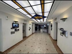 high-street-centre photo thumbnail #5